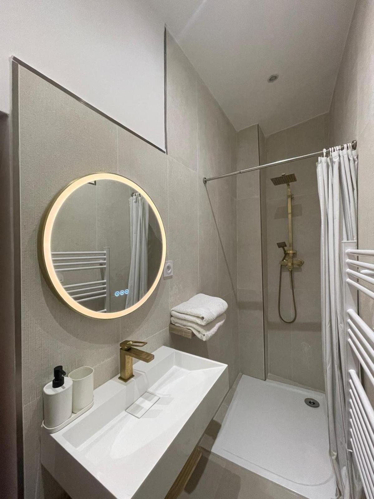 Eden De Thau 1ere Ligne Apartment